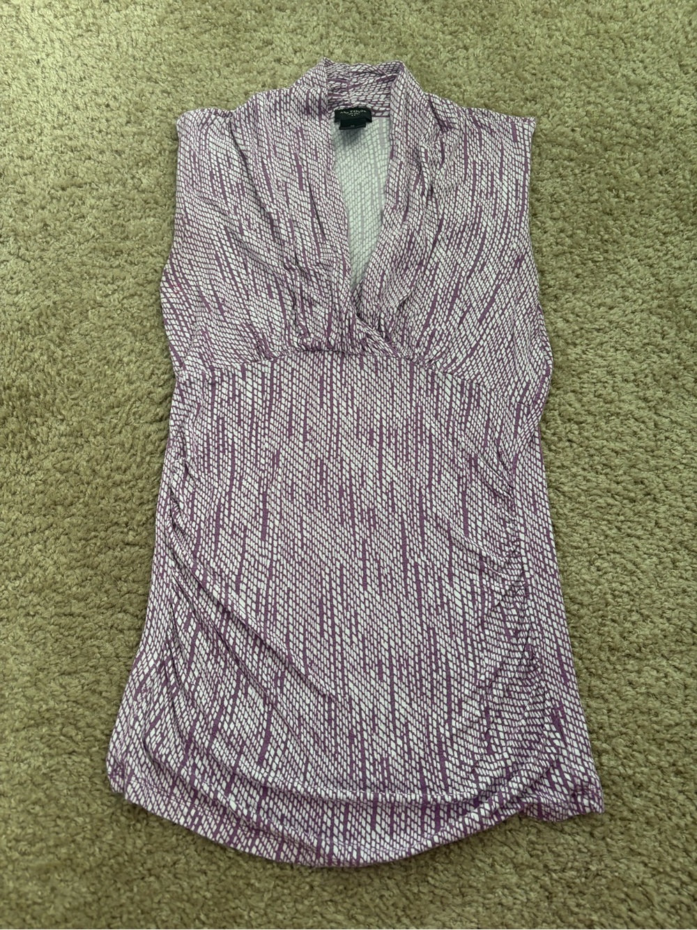 Ann Taylor Lightweight Patterned Tank Top
